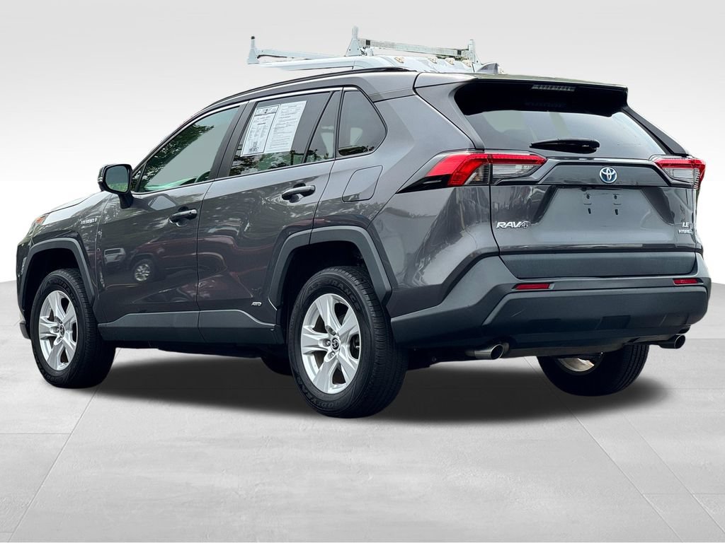 Used 2021 Toyota RAV4 LE AWD/4WD image 5