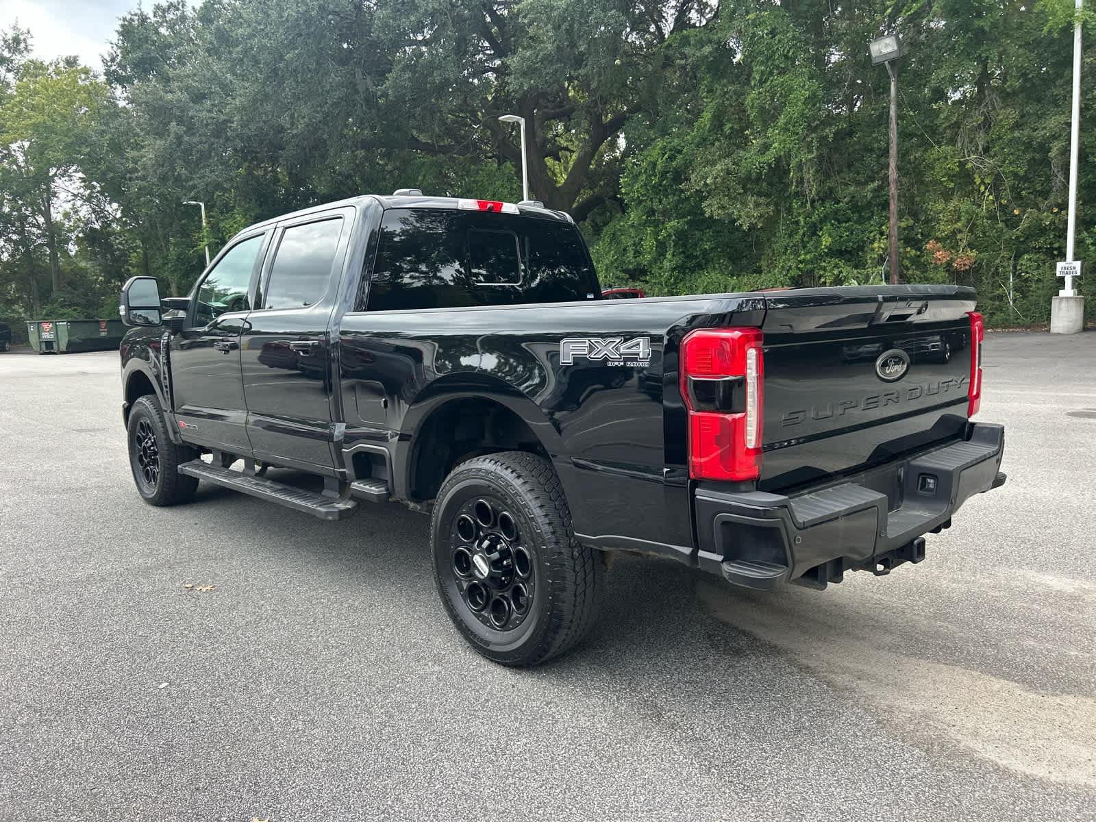 Used 2025 Ford F350 Lariat w/ Black Appearance Package AWD/4WD image 2