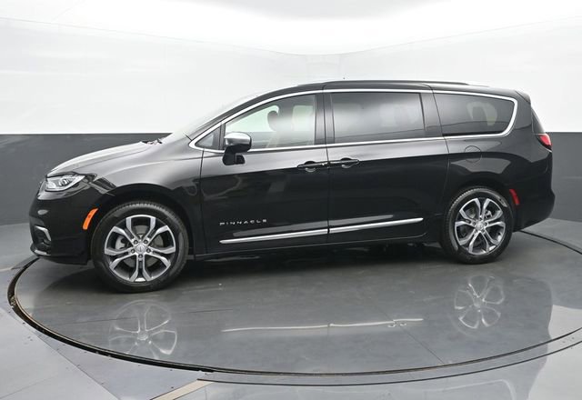 New 2026 Chrysler Pacifica Pinnacle image 2