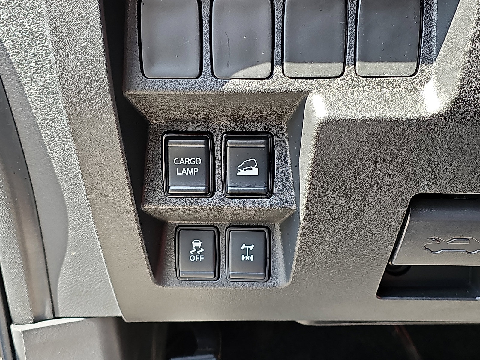 Used 2024 Nissan Frontier PRO-4X w/ Off-Road Protection Package image 25