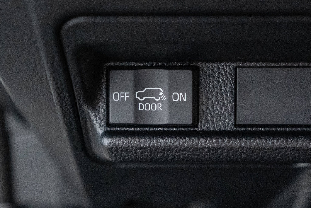New 2026 Toyota 4Runner Platinum AWD/4WD image 25
