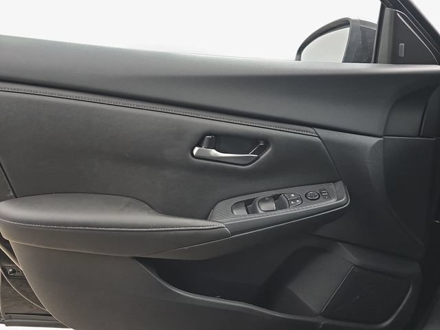 Used 2025 Nissan Sentra SV FWD image 25