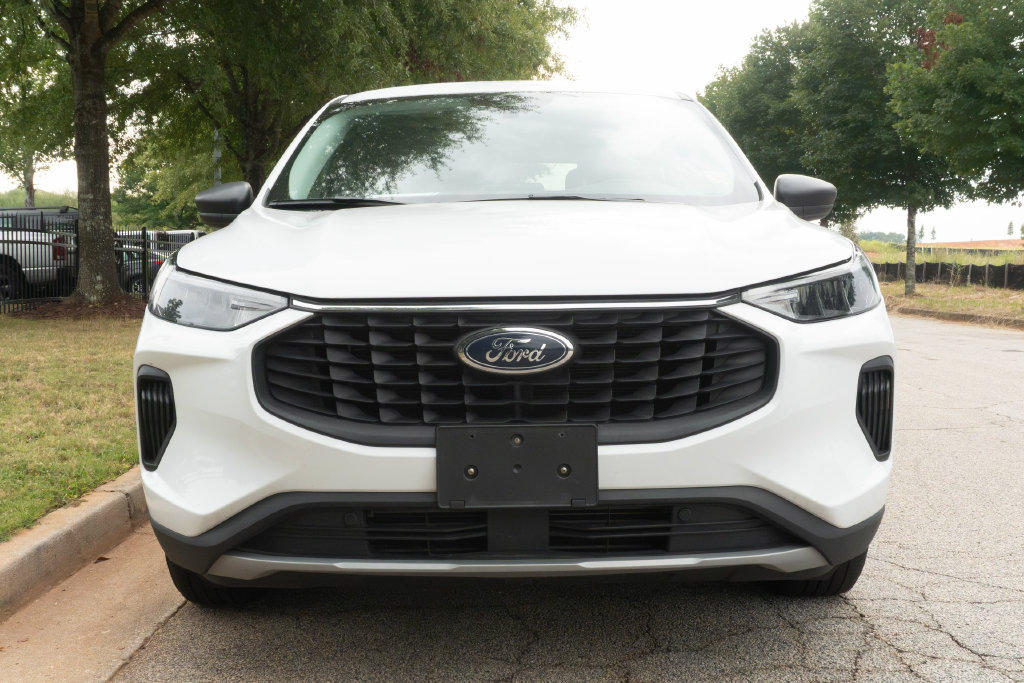 Used 2025 Ford Escape Active FWD image 2