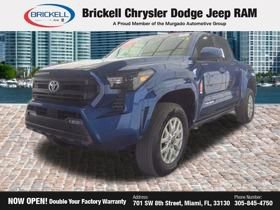 Used 2025 Toyota Tacoma SR5 AWD/4WD image 4