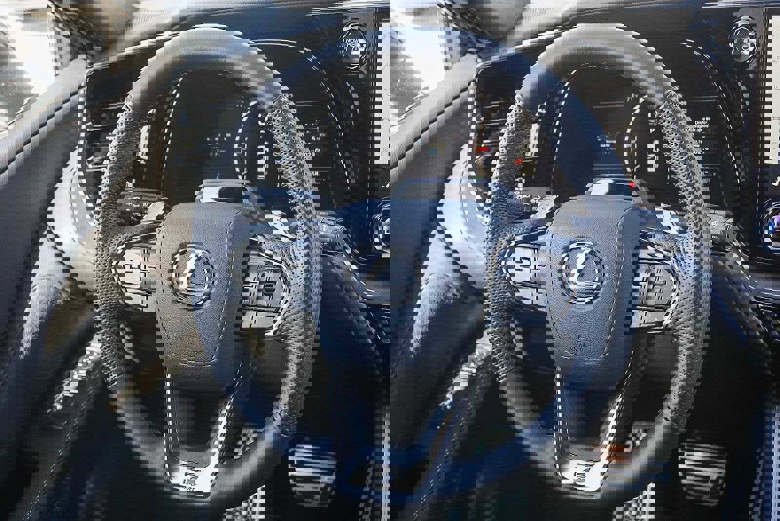 New 2026 Lexus TX 500h AWD image 15