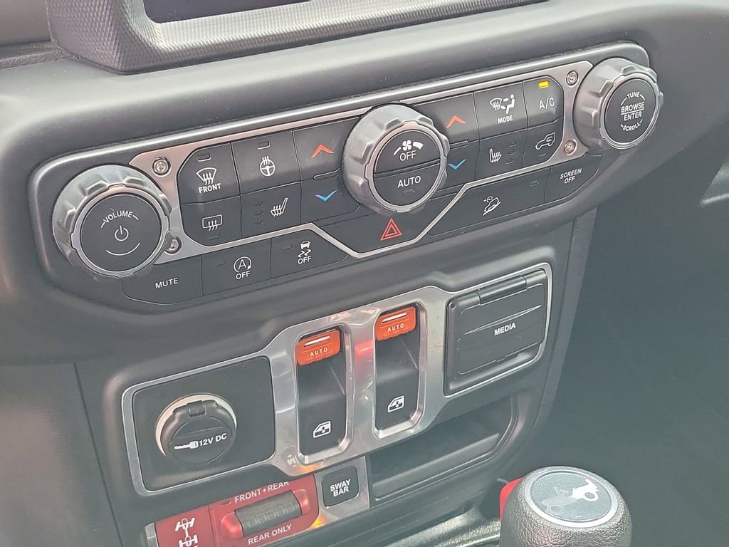 Used 2018 Jeep Wrangler Rubicon AWD/4WD image 22