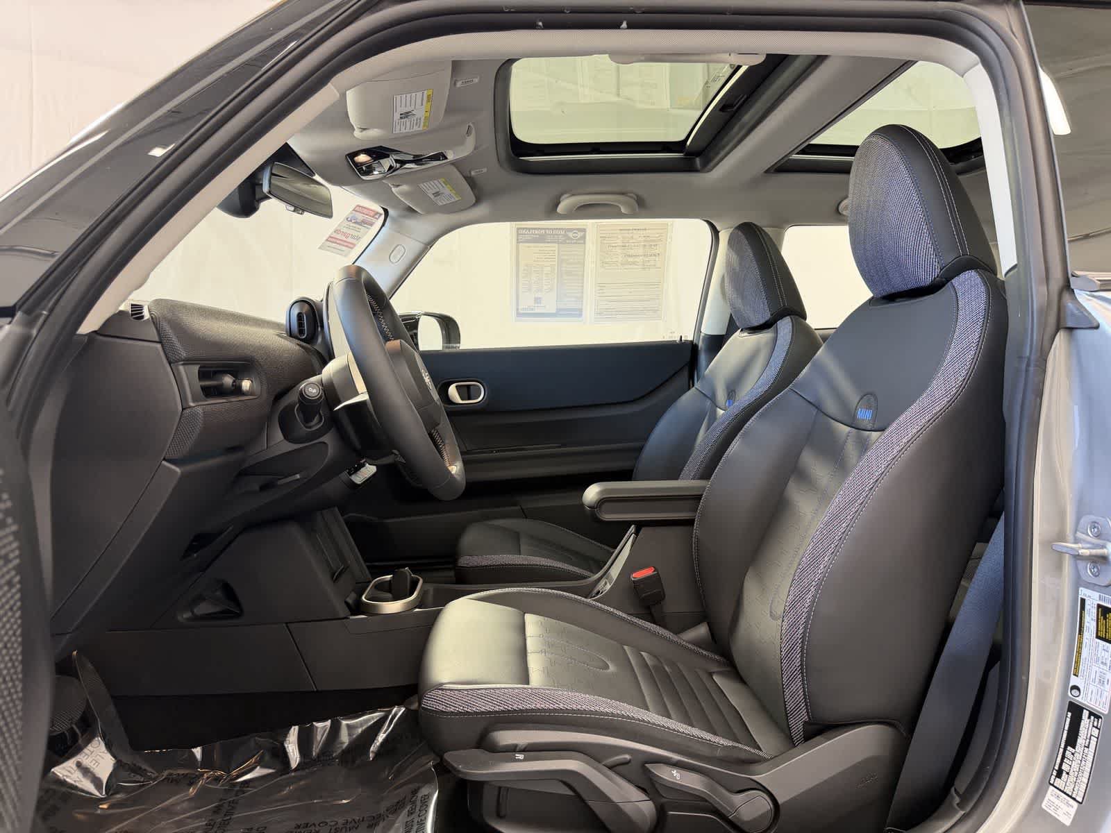 Used 2025 MINI Cooper S FWD image 10