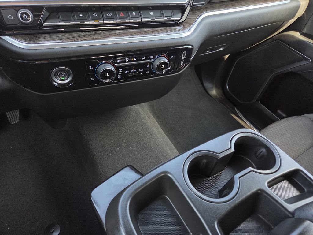 Used 2022 Chevrolet Silverado 1500 LT w/ Protection Package image 9