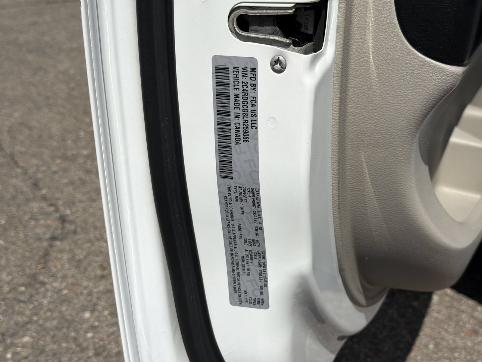 Used 2020 Dodge Grand Caravan SXT FWD image 35