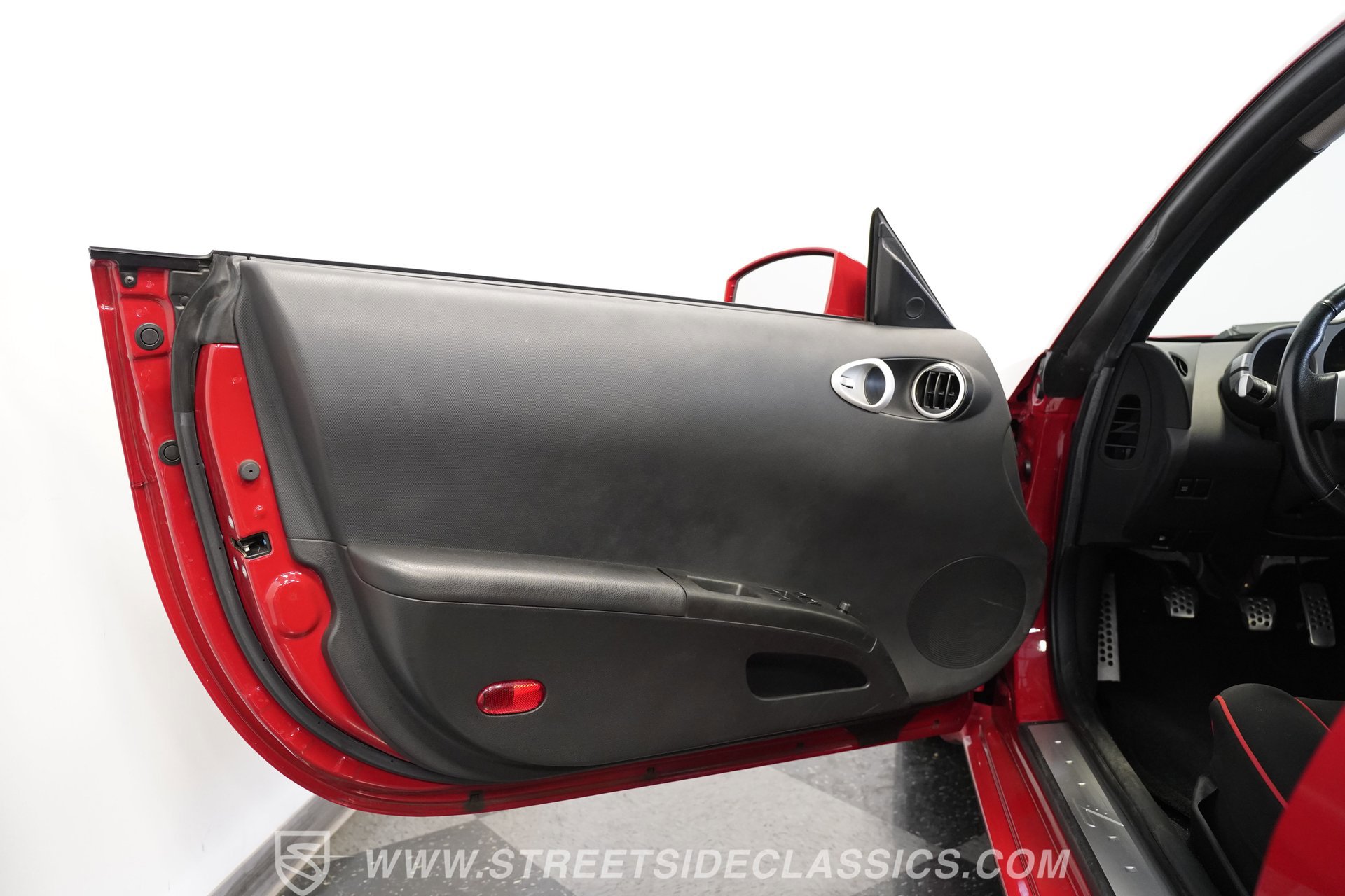 Used 2003 Nissan 350Z Track image 37