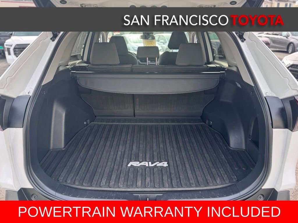 Used 2021 Toyota RAV4 XLE w/ Convenience Package image 7