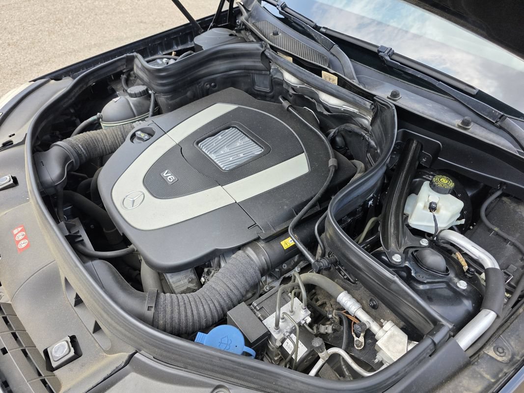 Used 2011 Mercedes-Benz GLK 350 4MATIC image 41