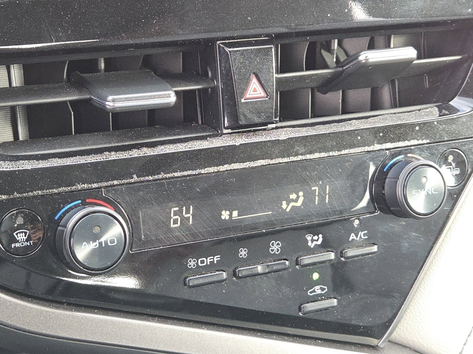 Used 2022 Toyota Camry SE image 34