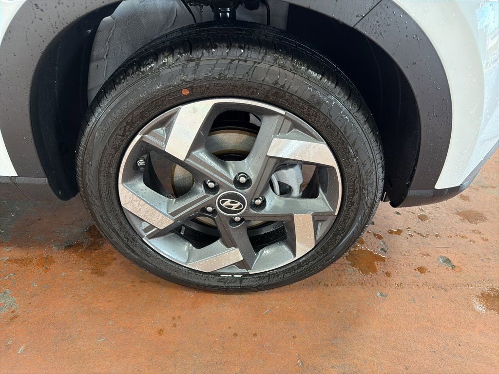 Used 2026 Hyundai Venue SEL FWD image 10