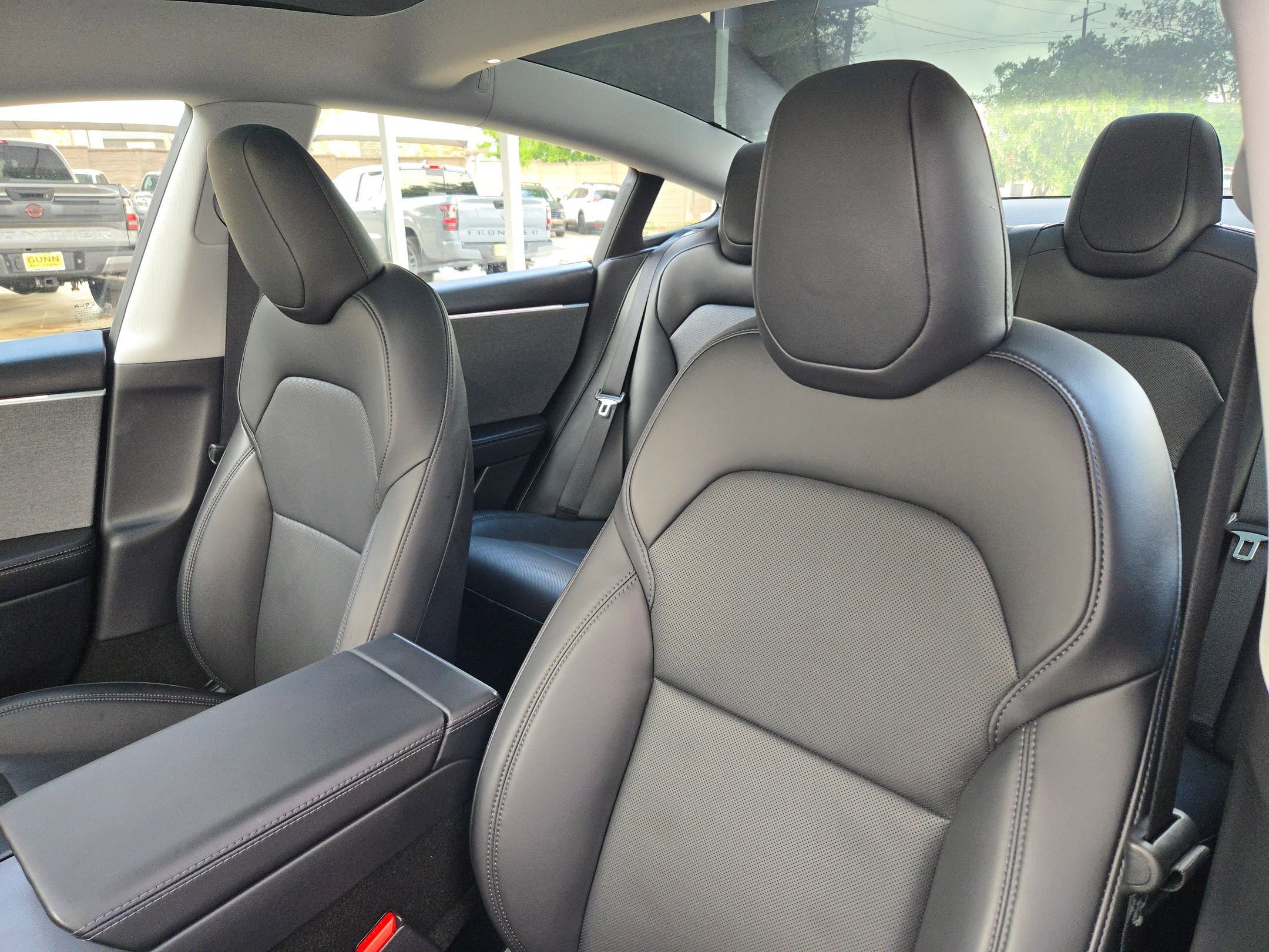 Used 2025 Tesla Model 3 Long Range image 9