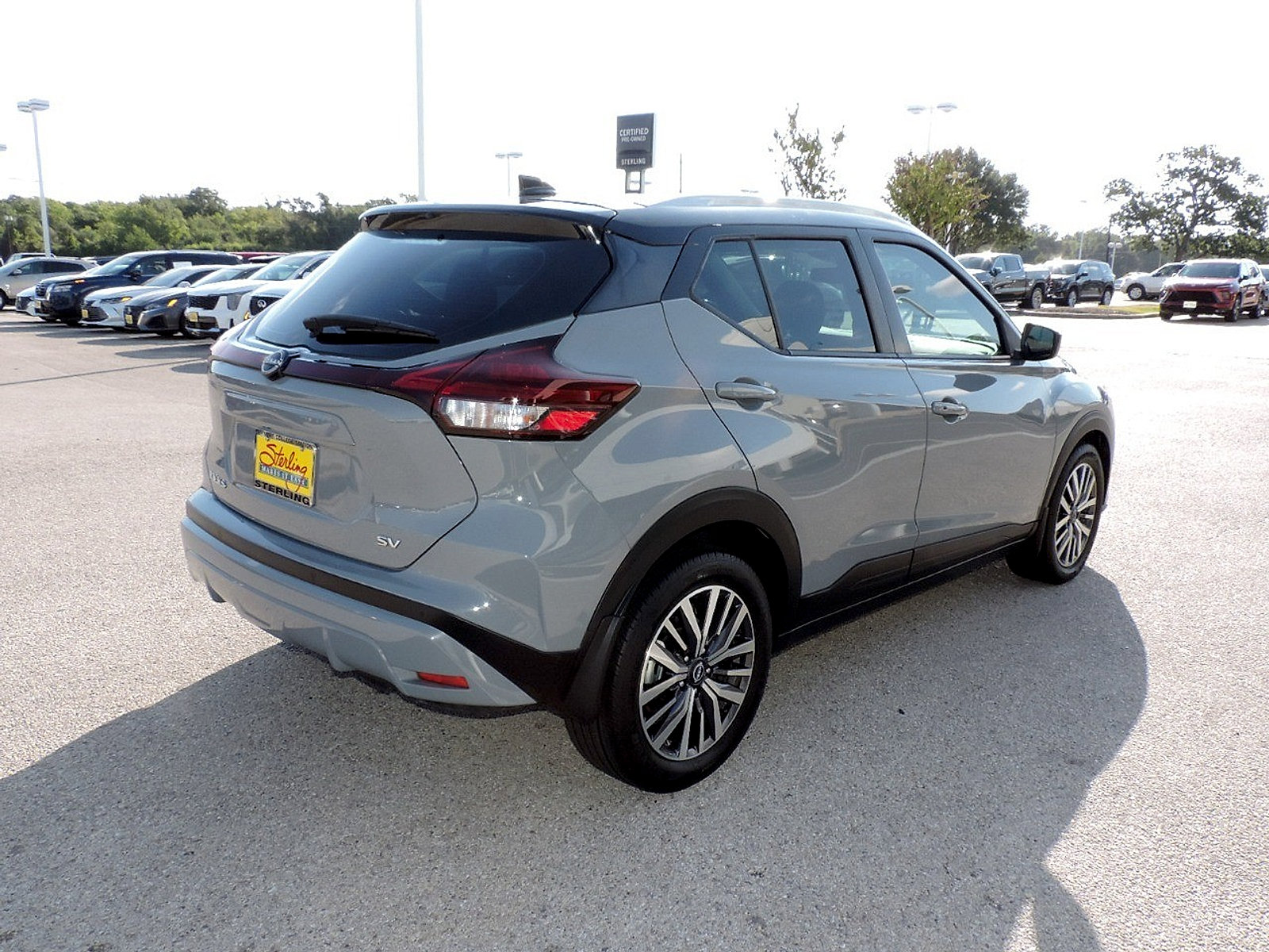 Used 2023 Nissan Kicks SV FWD image 5