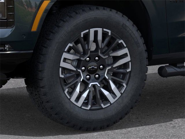 New 2026 Chevrolet Suburban Z71 image 9