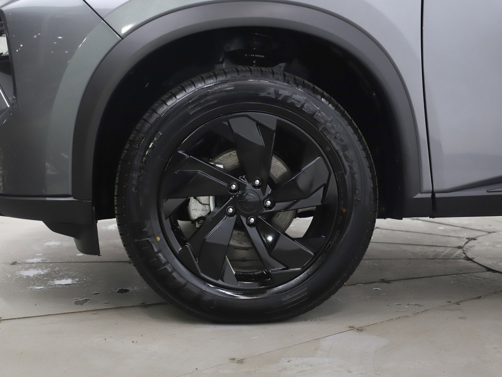 Used 2025 Nissan Rogue SV image 31