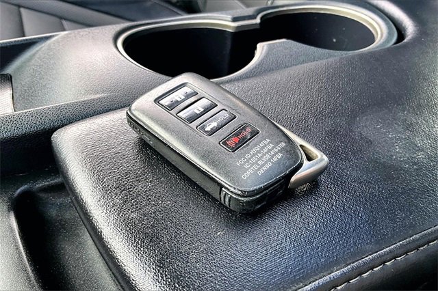 Used 2020 Lexus IS 300 F Sport image 34