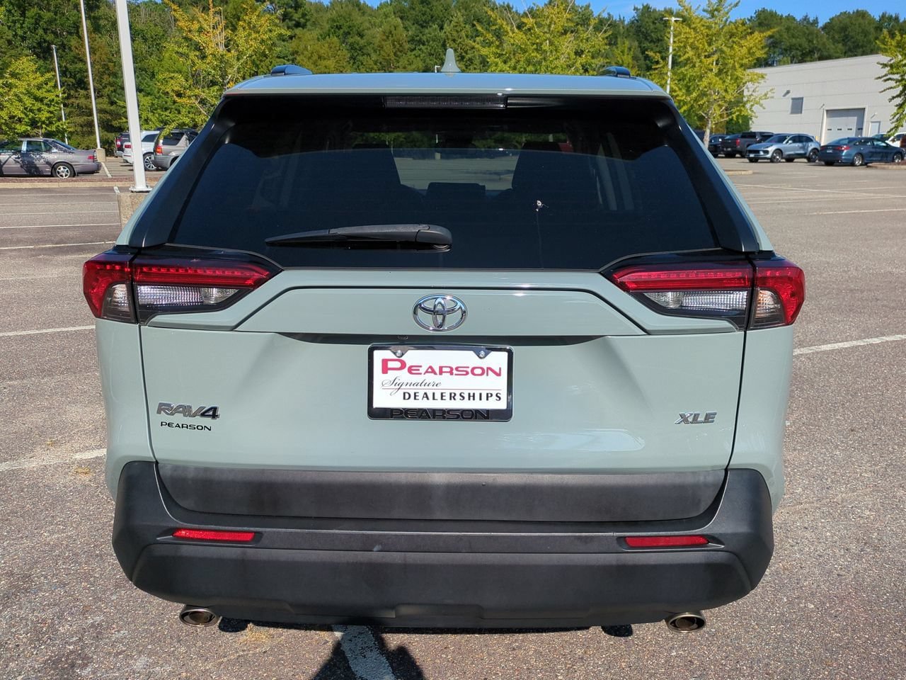 Used 2020 Toyota RAV4 XLE FWD image 5