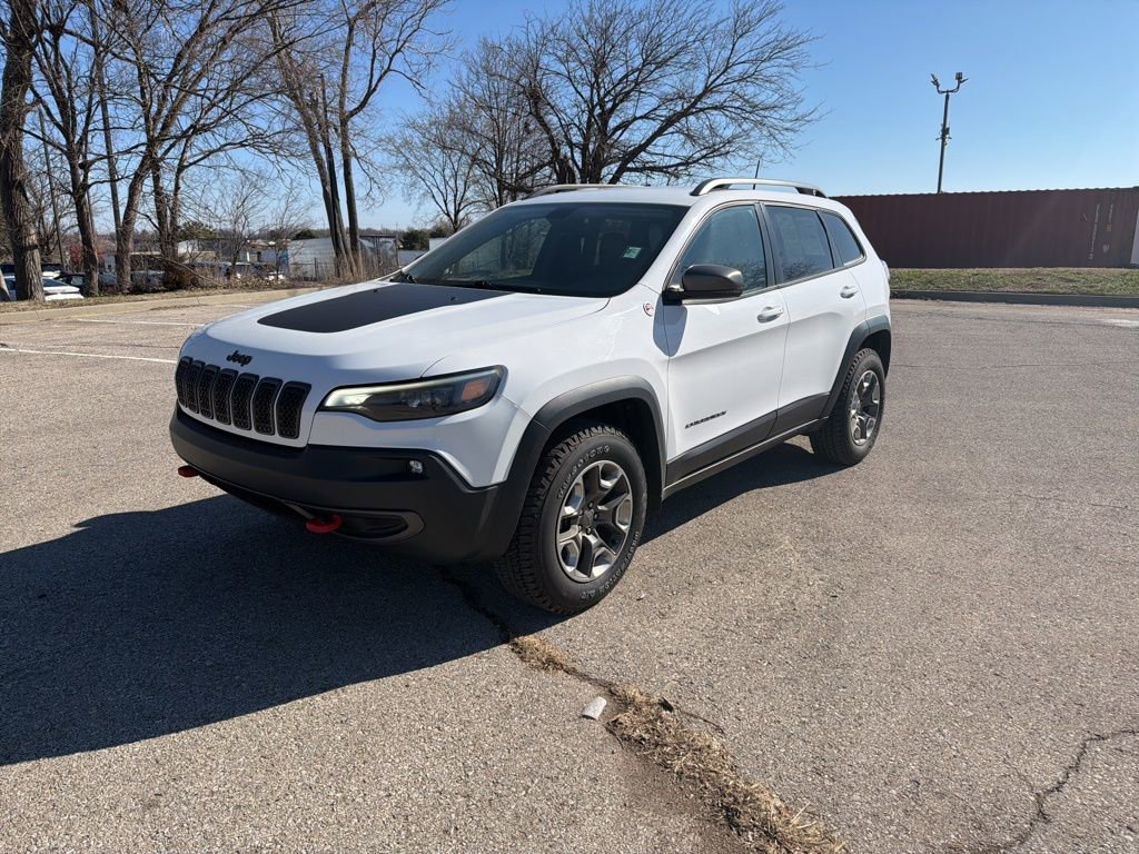 Used 2019 Jeep Cherokee Trailhawk w/ Cold Weather Group AWD/4WD image 1