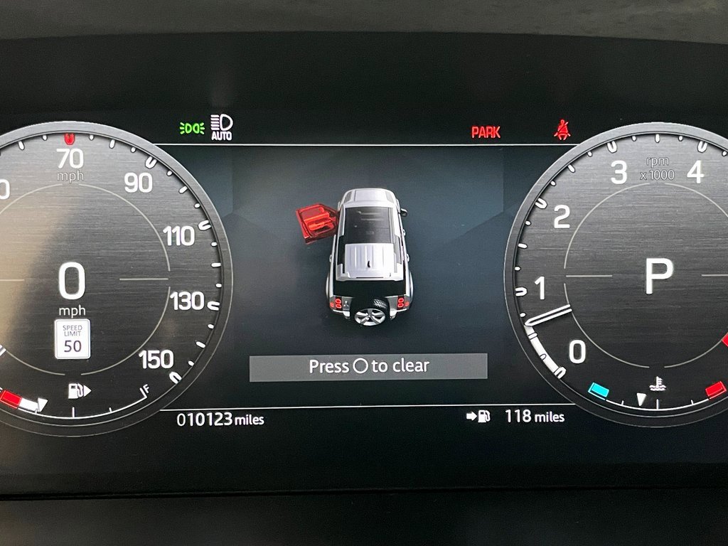 Used 2025 Land Rover Defender 110 S image 32