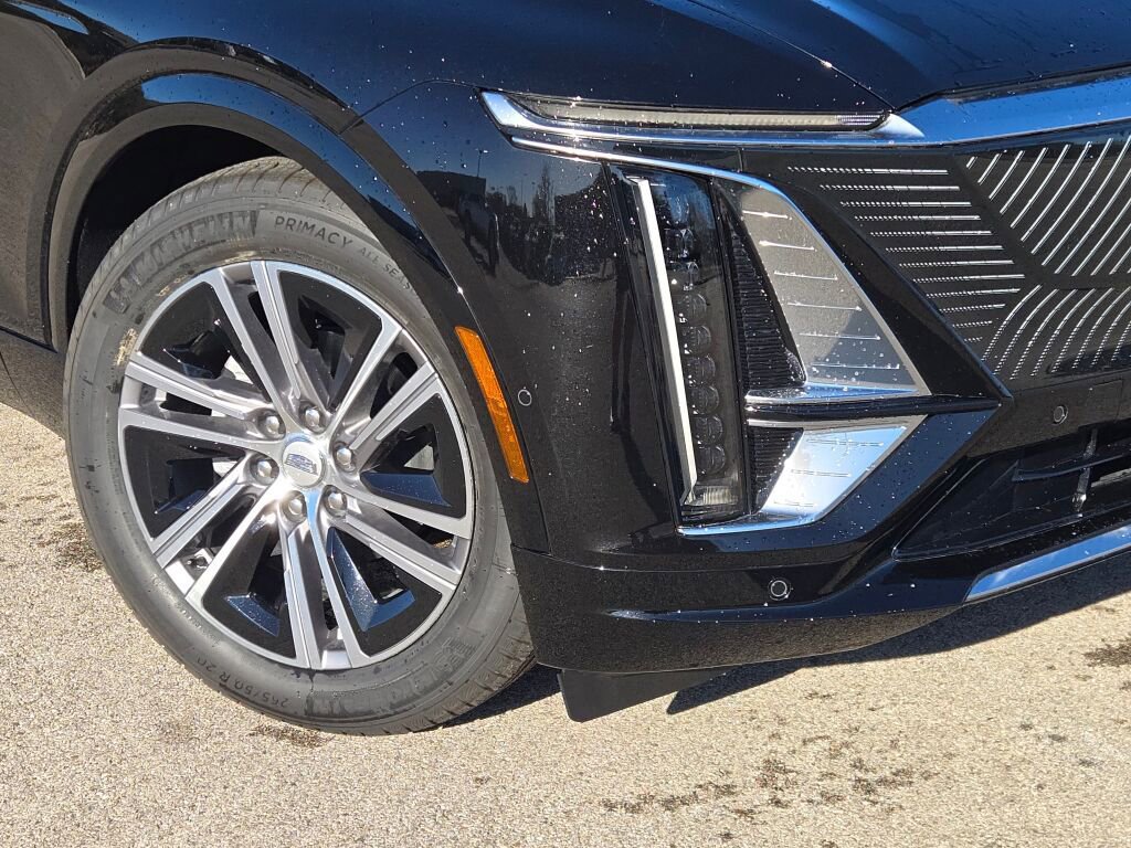 New 2026 Cadillac Lyriq Premium Luxury image 3