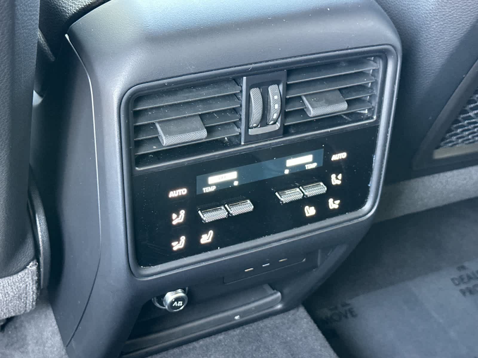 Certified 2025 Porsche Cayenne AWD/4WD image 14