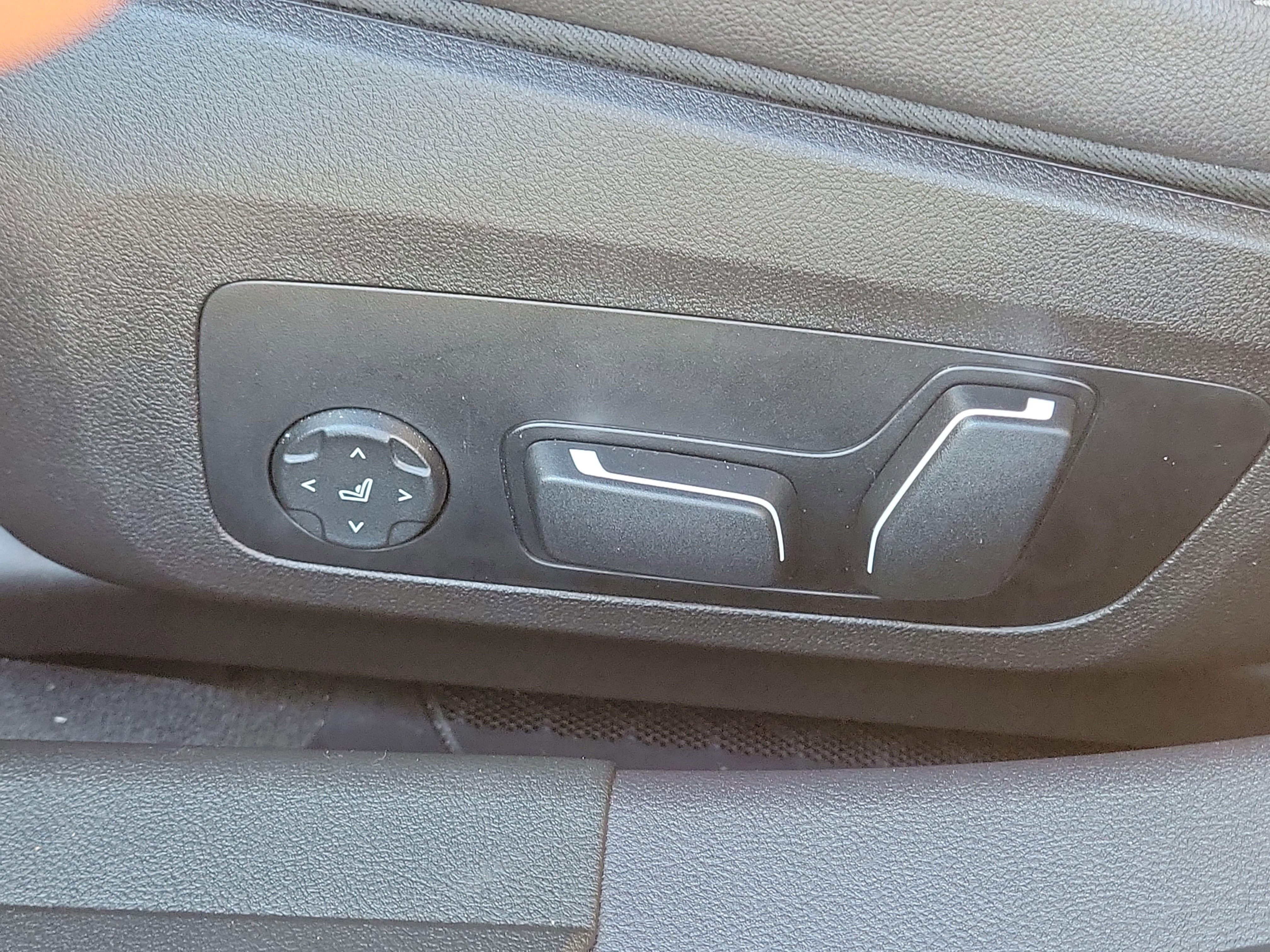 Used 2025 BMW 330i Sedan RWD image 20