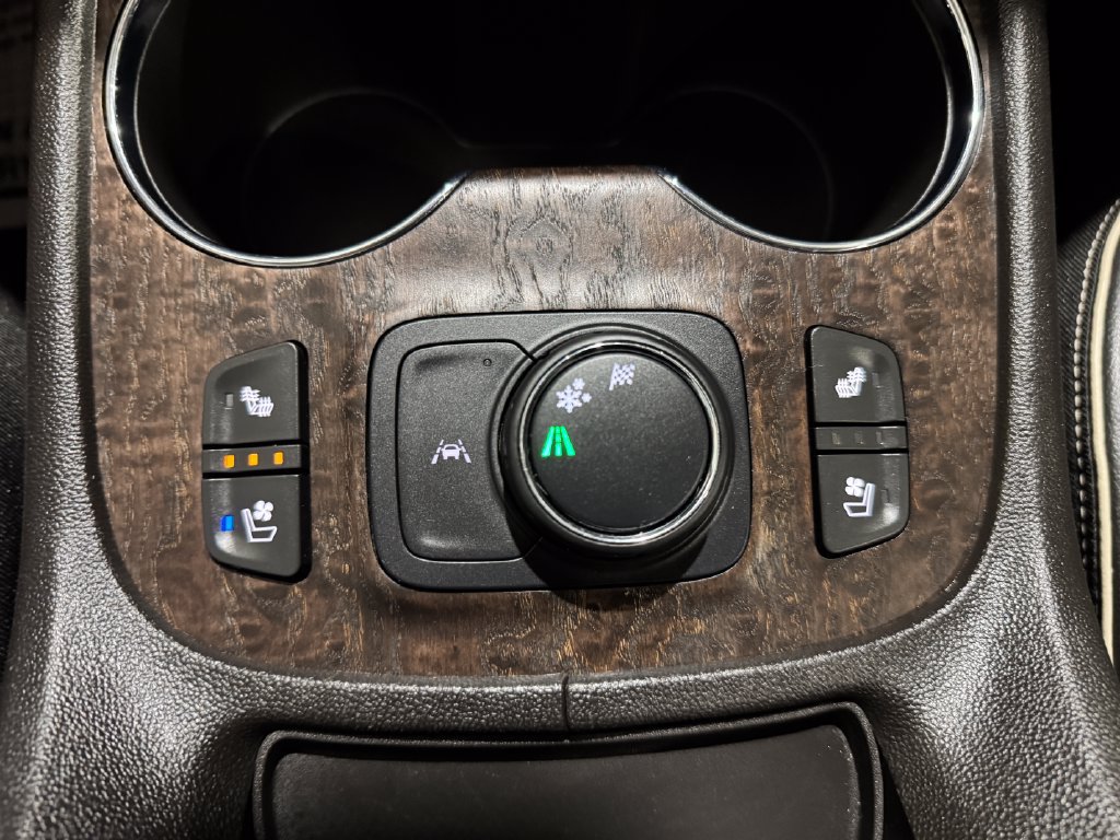 Used 2023 GMC Acadia Denali FWD image 35