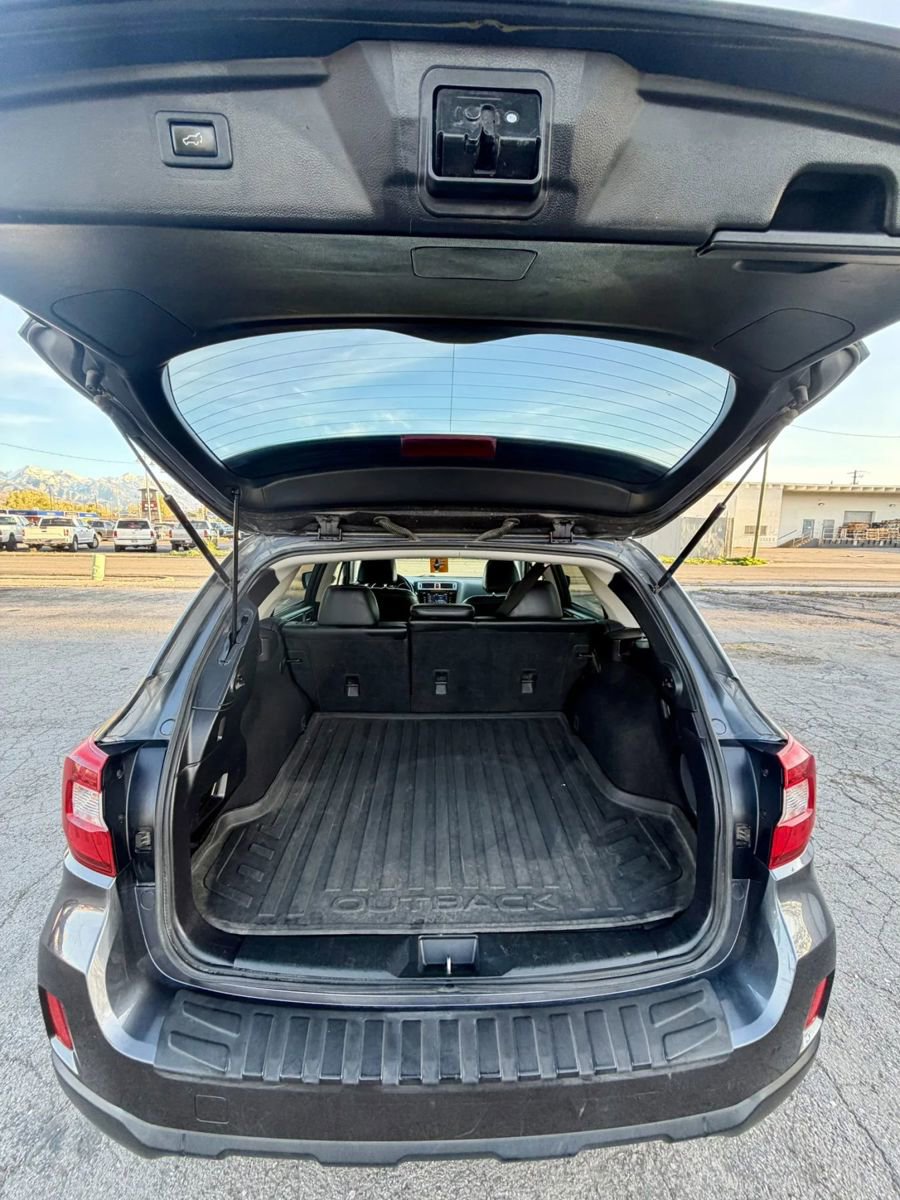 Used 2016 Subaru Outback 2.5i Limited AWD/4WD image 20