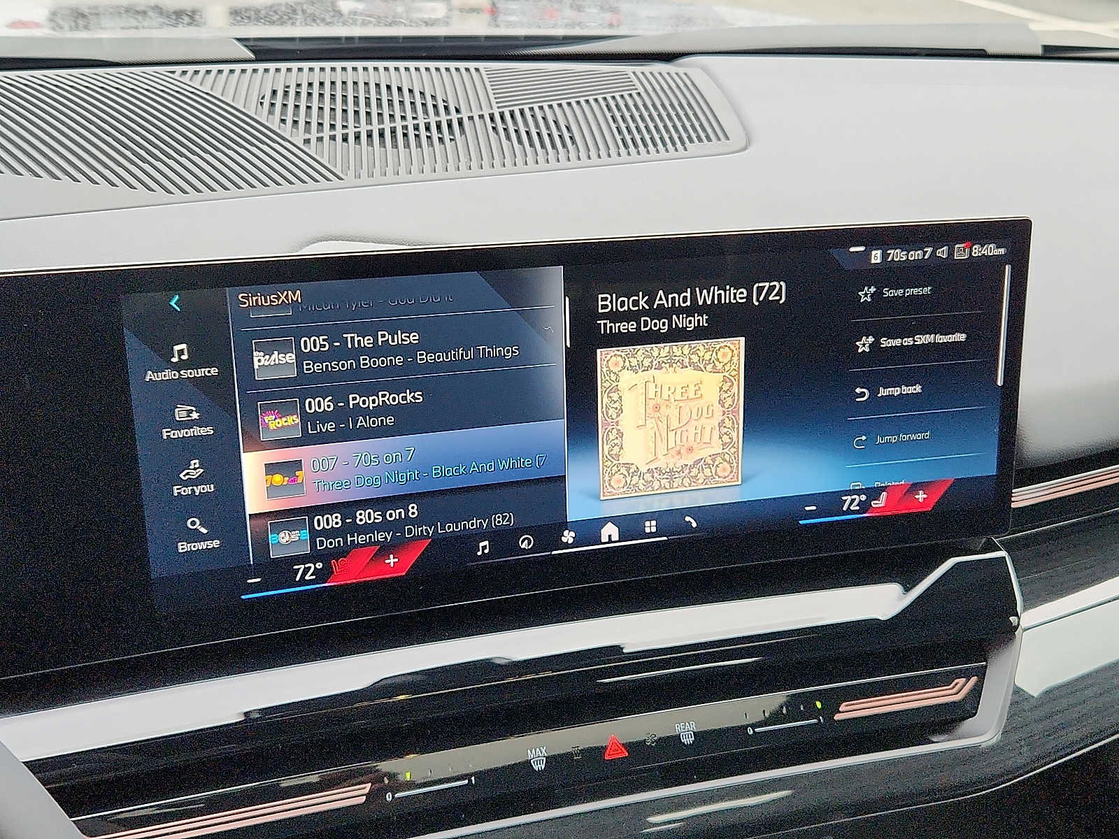 Used 2025 BMW 530i xDrive w/ Premium Package AWD/4WD image 16