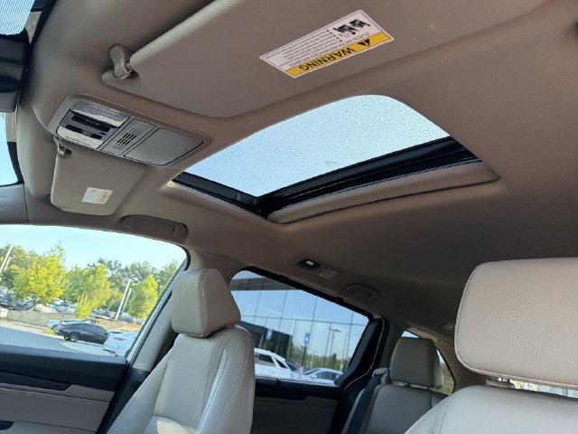 Used 2018 Honda Odyssey EX-L image 35