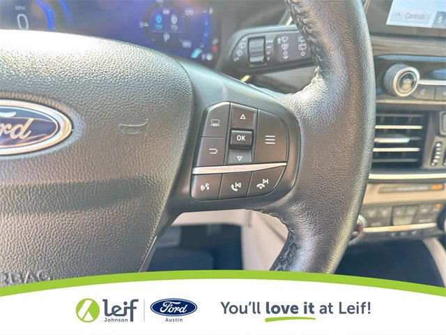 Used 2020 Ford Escape Titanium image 33