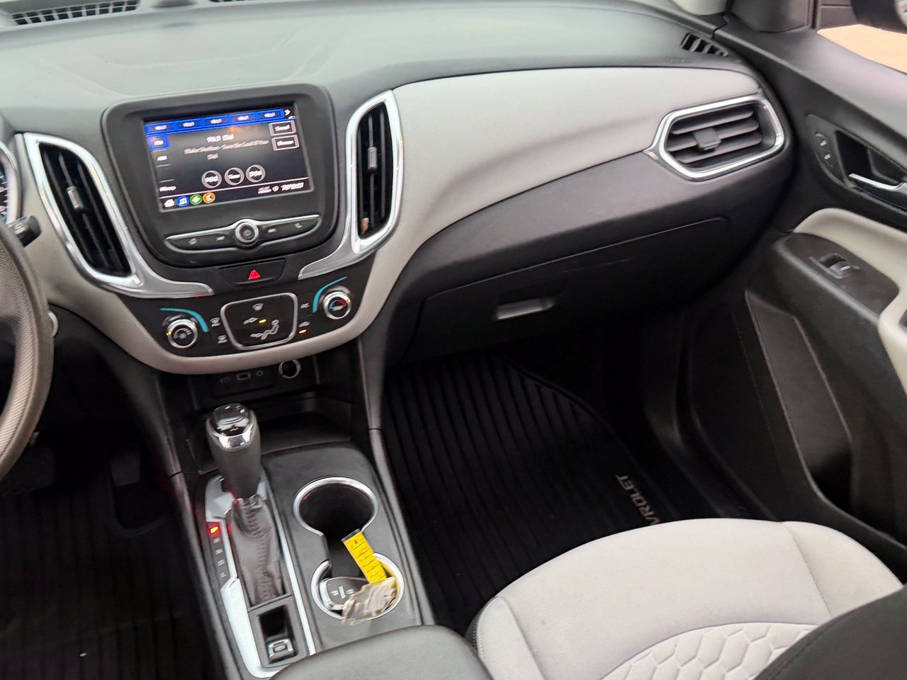 Used 2020 Chevrolet Equinox LS AWD/4WD image 14