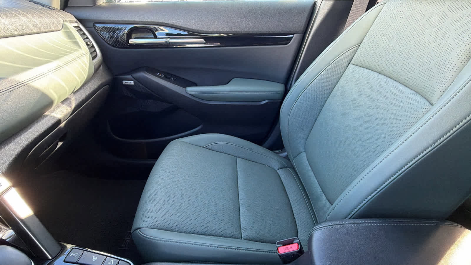 Used 2024 Kia Seltos SX image 12