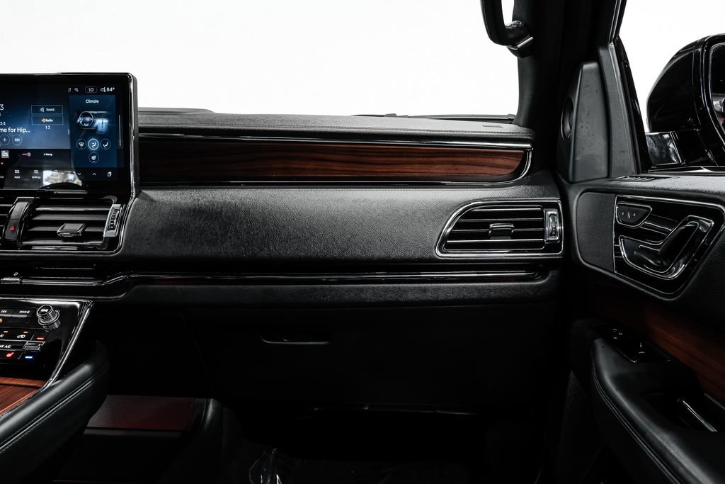 Used 2024 Lincoln Navigator L 4WD image 29