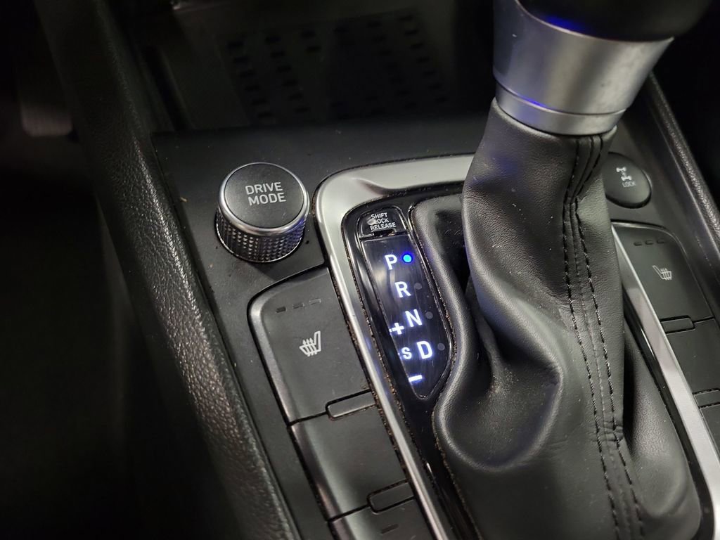 Used 2023 Hyundai Kona SEL w/ Convenience Package image 16