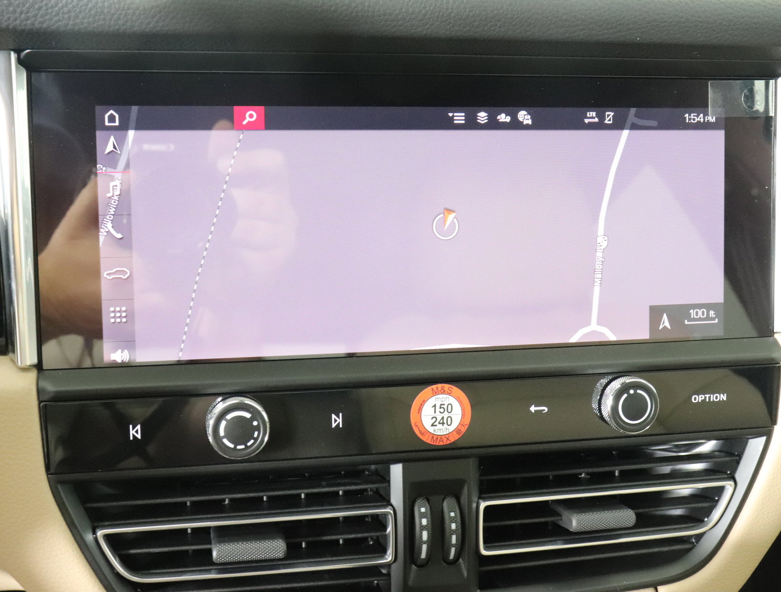 Used 2025 Porsche Macan image 28