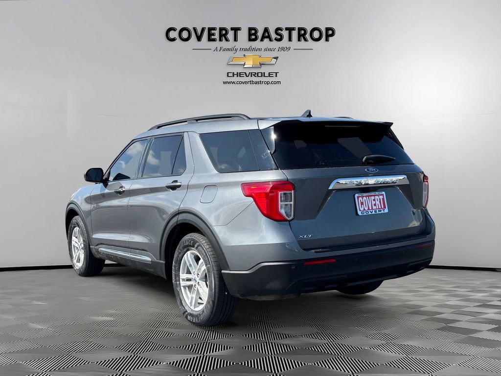Used 2024 Ford Explorer XLT image 4