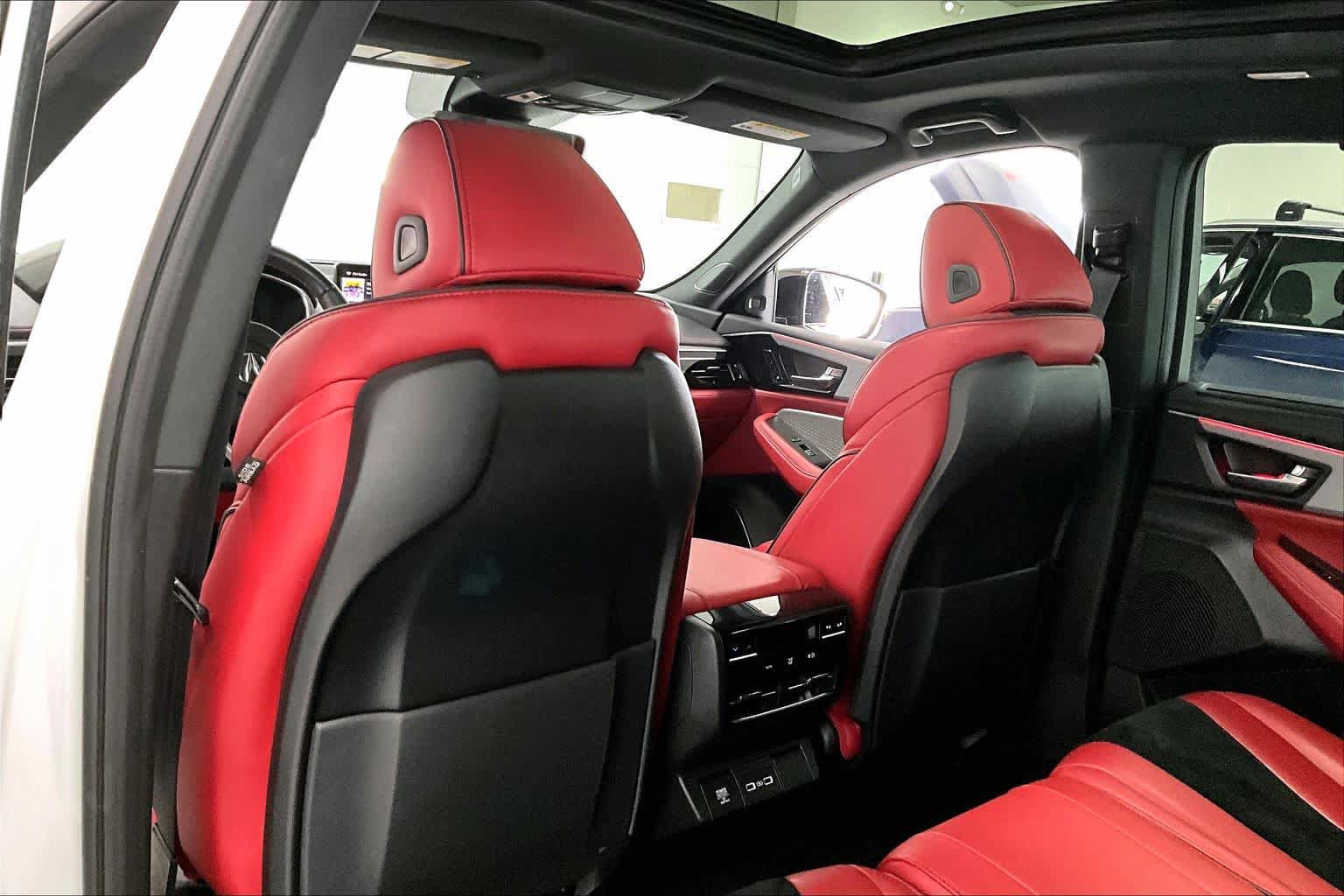 Used 2022 Acura MDX A-Spec image 11