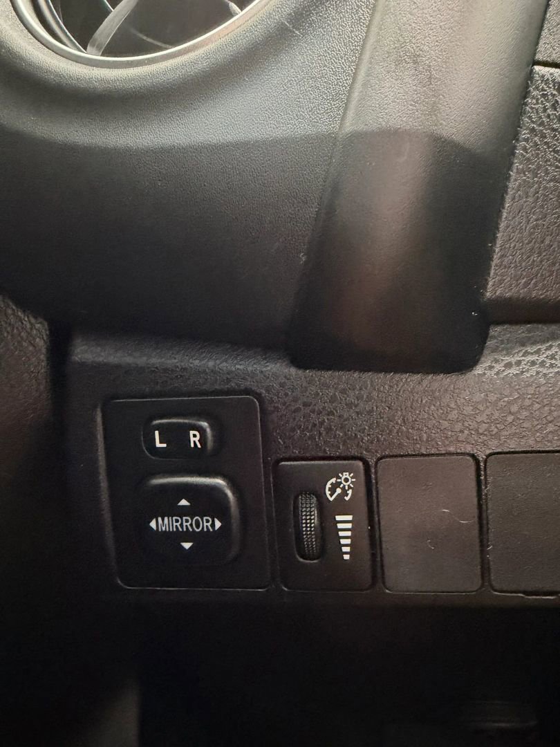 Used 2019 Toyota Corolla SE FWD image 26