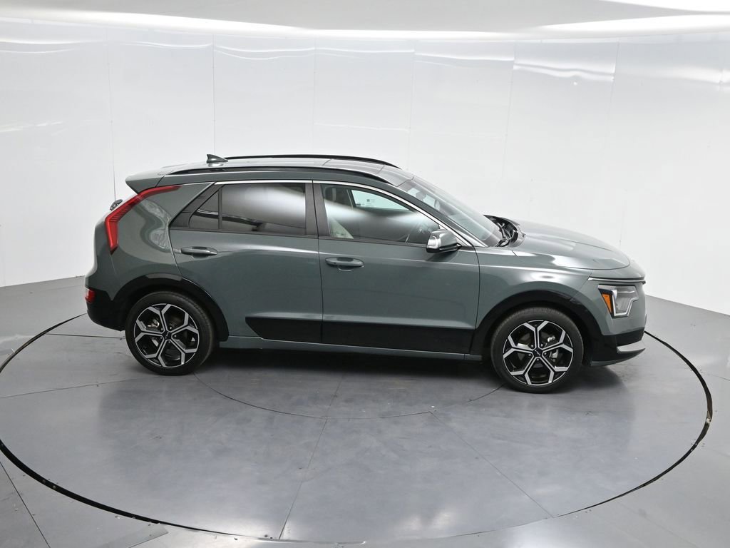 Used 2023 Kia Niro EX Touring image 44