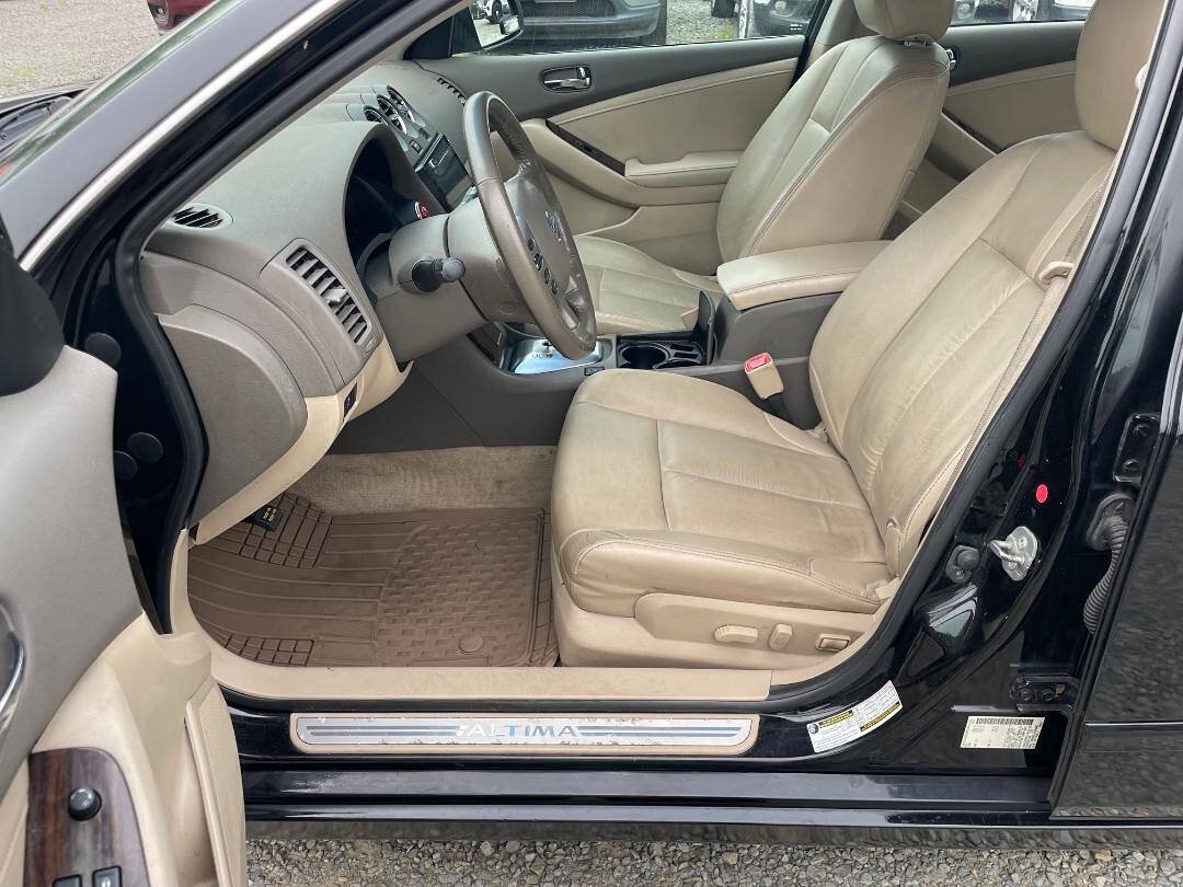 Used 2012 Nissan Altima 2.5 SL w/ 2.5SL Pkg FWD image 10