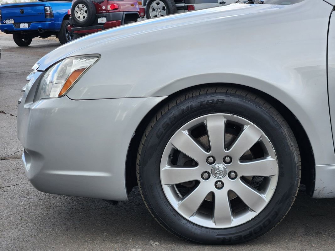 Used 2005 Toyota Avalon XLS FWD image 11