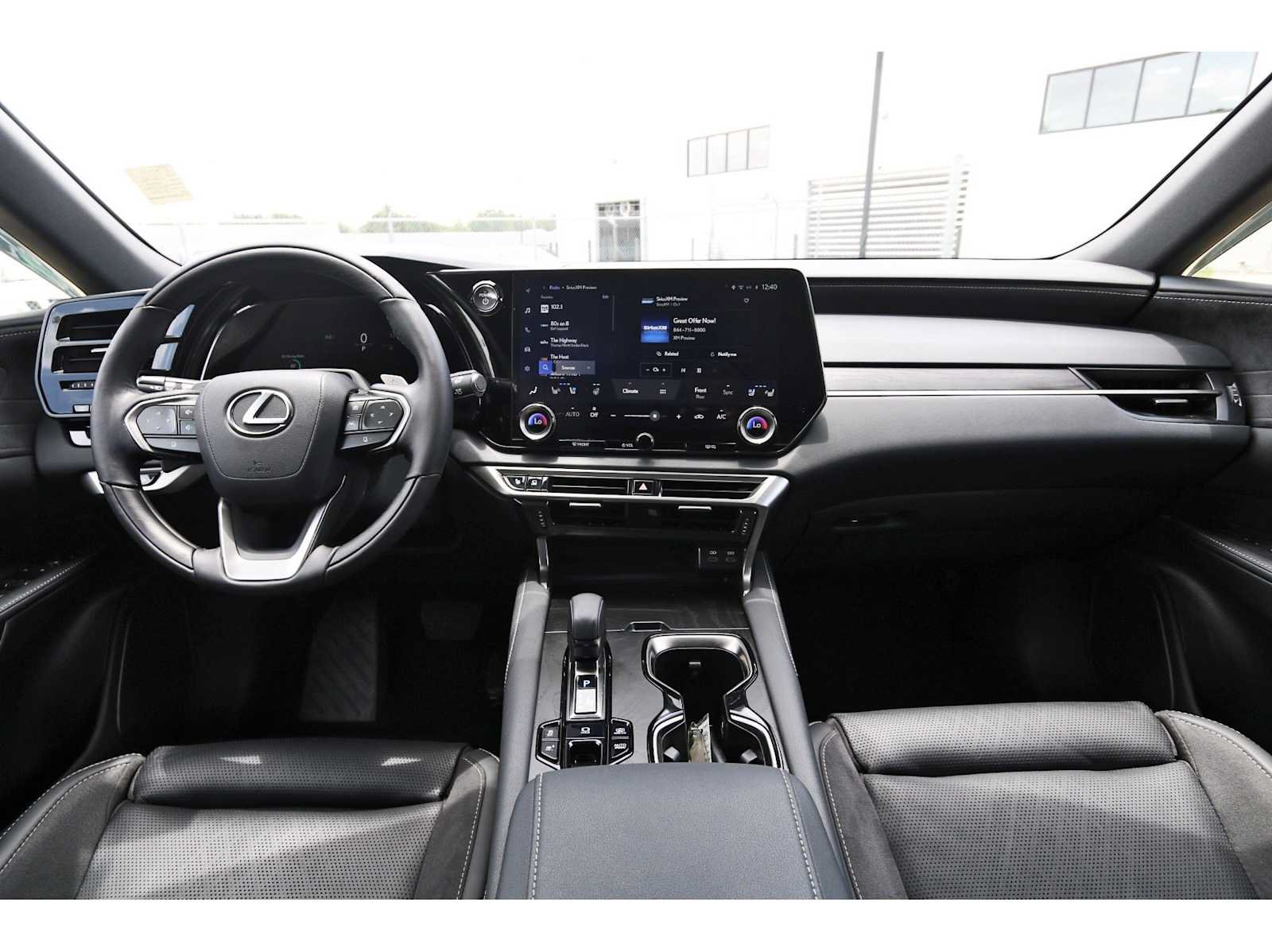 Used 2025 Lexus RX 450h AWD w/ Luxury Package image 7