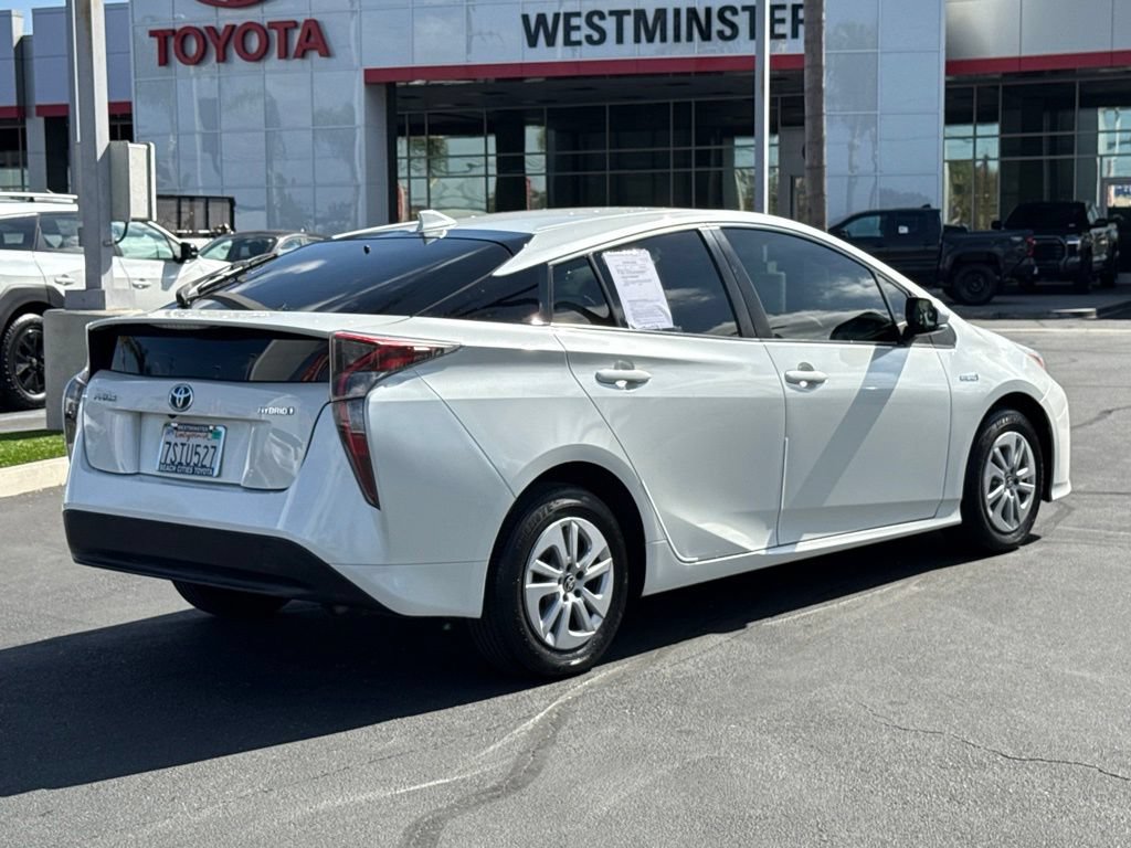 Used 2016 Toyota Prius Two w/ Preferred Accessory Package FWD image 12