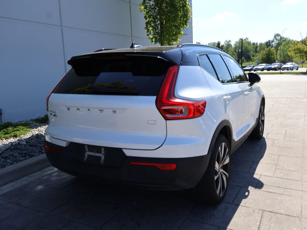 Used 2021 Volvo XC40 P8 Recharge w/ Advanced Package AWD/4WD image 6