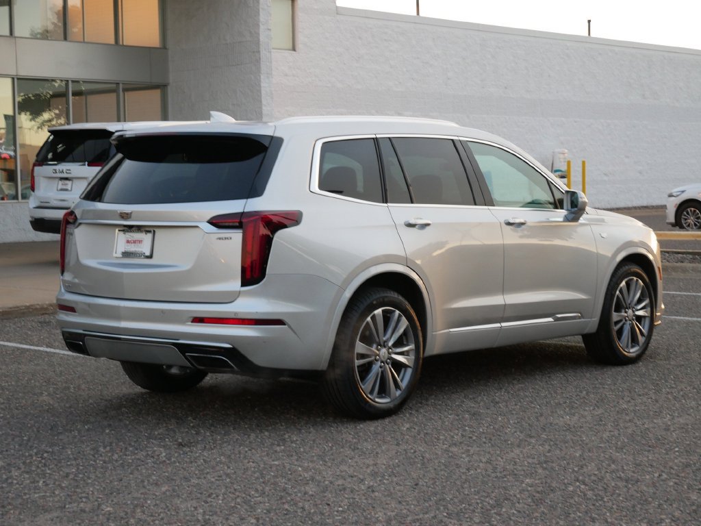 Used 2020 Cadillac XT6 Premium Luxury w/ LPO, Floor Liner Package AWD/4WD image 3
