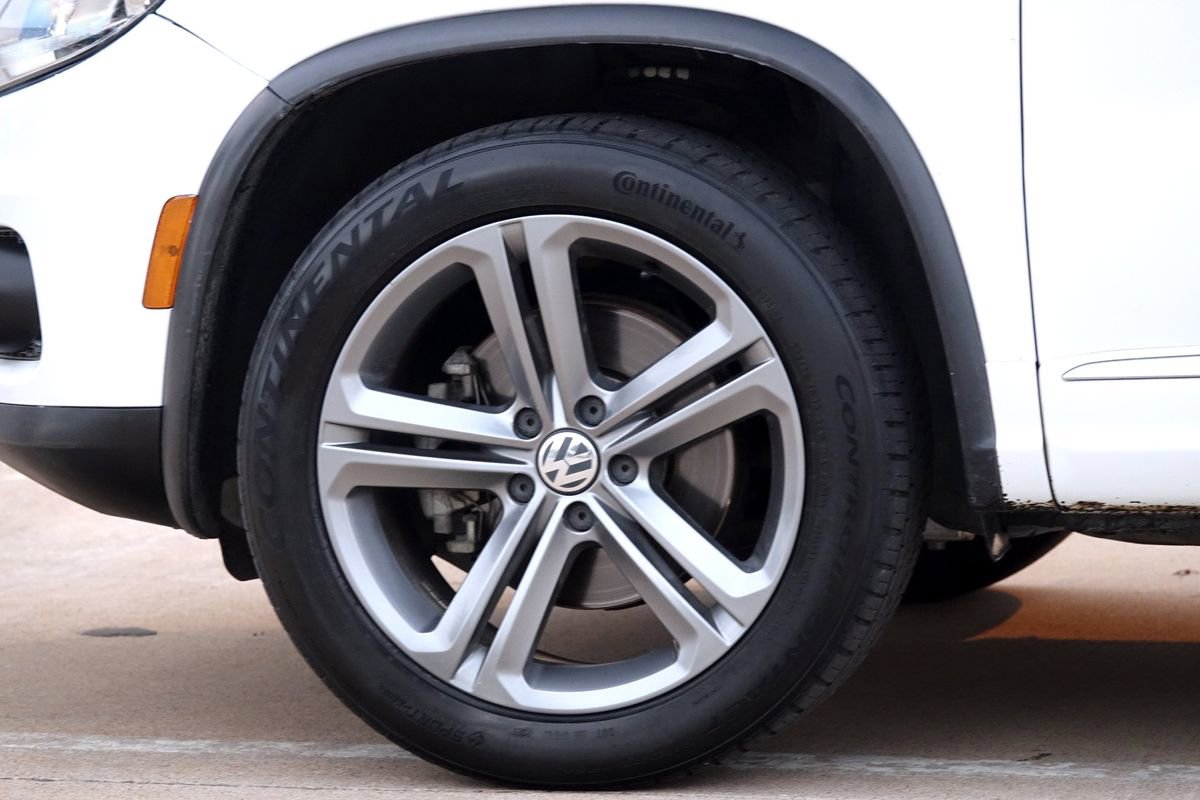 Used 2017 Volkswagen Tiguan Sport image 25
